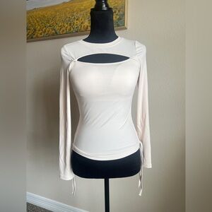 Women's Long Sleeve Cutout Top in Light Pink